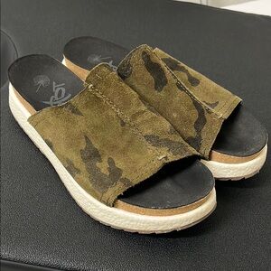 OTBT Wayside Camo Slide Sandals